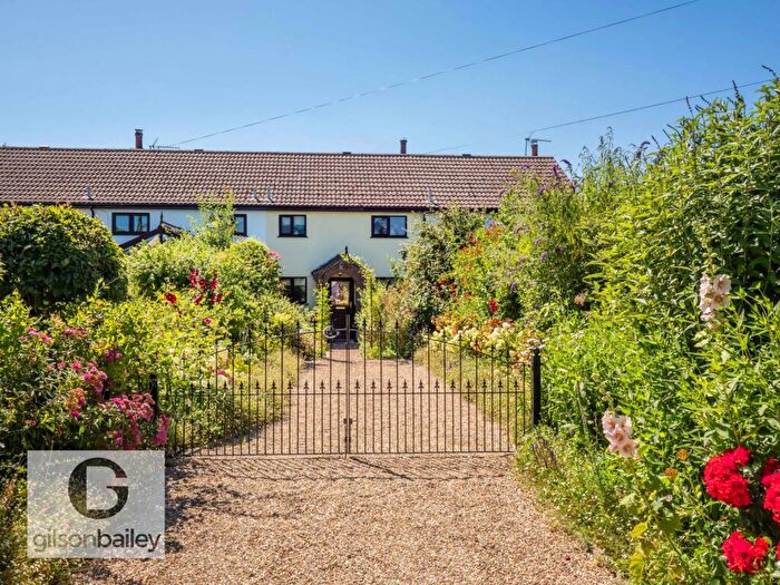 2 Bedroom Cottage For Sale In Reedham Road, Freethorpe, NR13