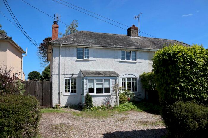 3 Bedroom Semi-Detached House For Sale In Eastcourt Road, Burbage, SN8