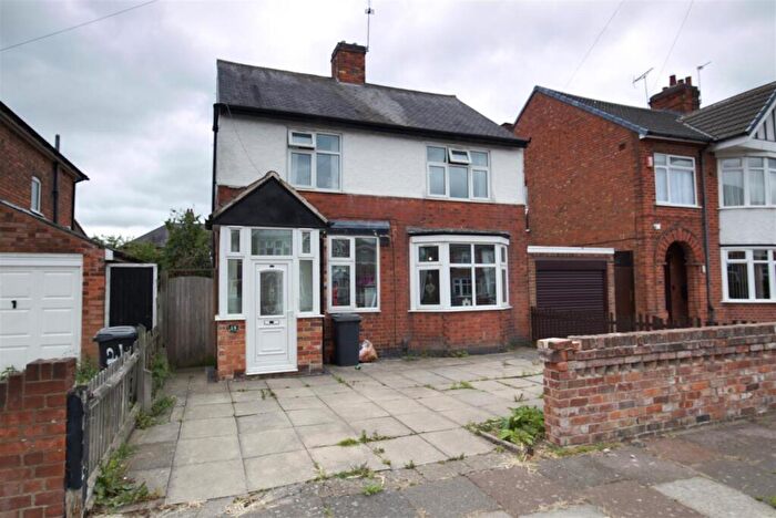 4 Bedroom Detached House For Sale In Barbara Road, Leicester, LE3