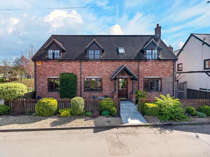 4 Bedroom Detached House For Sale In South End Preston Bissett Buckingham, Buckinghamshire, MK18