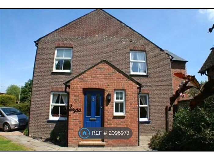 3 Bedroom Semi-Detached House To Rent In Lower Luton Road, Harpenden, AL5