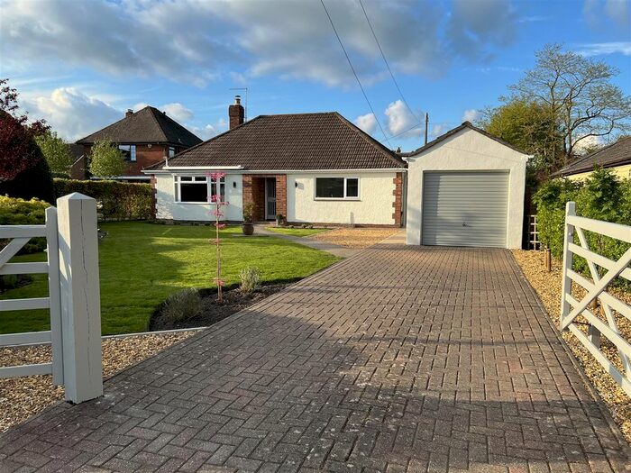 3 Bedroom Bungalow To Rent In Smallbrook Road, Warminster, BA12