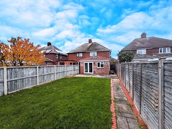 3 Bedroom House For Sale In Springwell Gardens, Churchdown, GL3