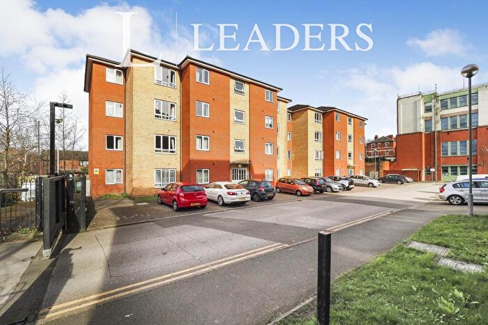 2 Bedroom Flat To Rent In Brook Court, Player Street, NG7