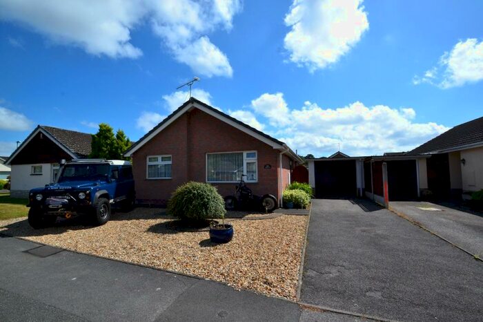 2 Bedroom Bungalow To Rent In Ferndown, BH22