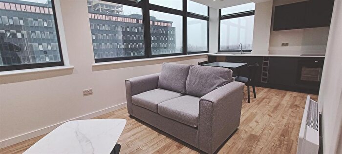 1 Bedroom Flat To Rent In Flat Paragon House, Seymour Grove, M16