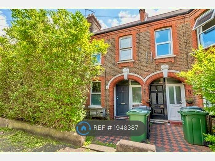 2 Bedroom Flat To Rent In Wetherden Street, London, E17