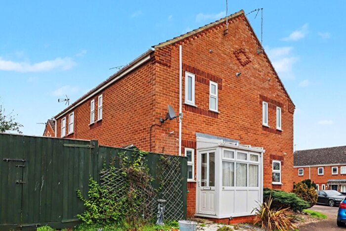 1 Bedroom Terraced House For Sale In Caxton Court, King's Lynn, Norfolk, PE30