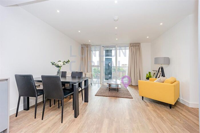2 Bedroom Flat To Rent In Gladwin Tower, Wandsworth Road, London, SW8