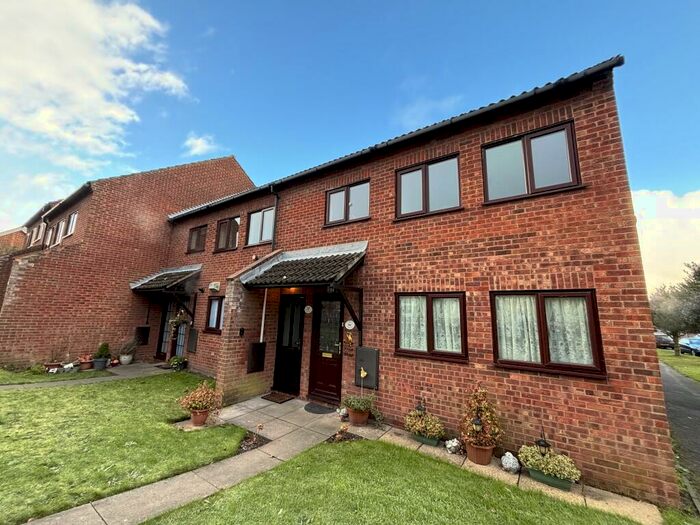 2 Bedroom Apartment To Rent In St. Marys Way, North Walsham, NR28