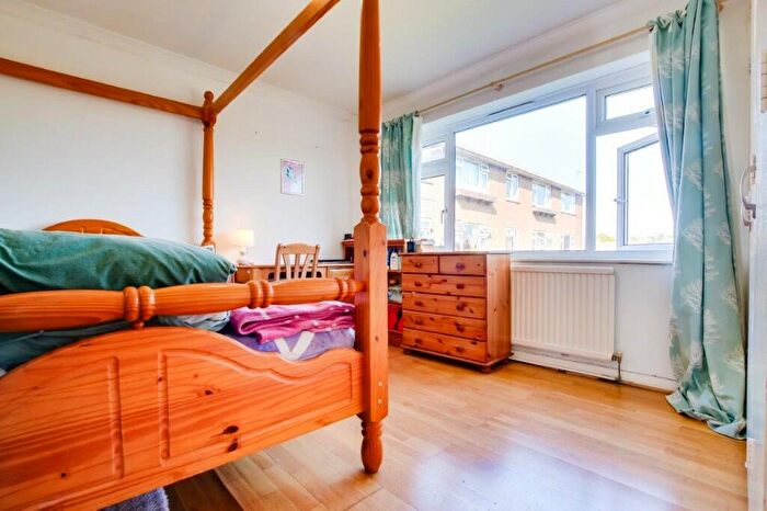 2 Bedroom Apartment For Sale In Shaftesbury Road, Canterbury, Kent, CT2