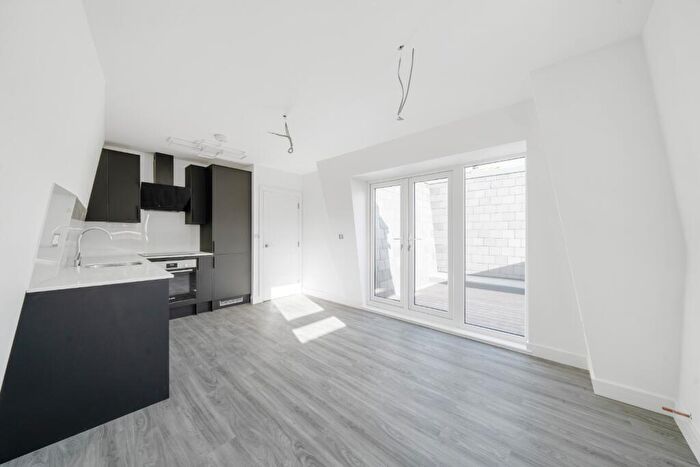 1 Bedroom Flat To Rent In Haigh Apartments, Rippolson Road, Plumstead, London, SE18