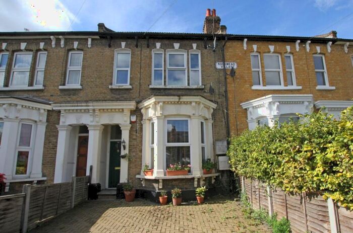 2 Bedroom Apartment To Rent In Woodriffe Road, Leyton, E11