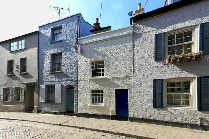 2 Bedroom Property To Rent In Water Lane, Richmond, Surrey TW9