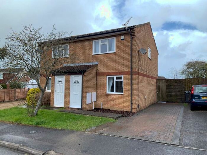 2 Bedroom Semi-Detached House To Rent In Amberley Road, Patchway, Bristol, BS34