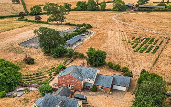 5 Bedroom Equestrian Facility For Sale In Norlinton Close, Orlingbury, Northamptonshire, NN14
