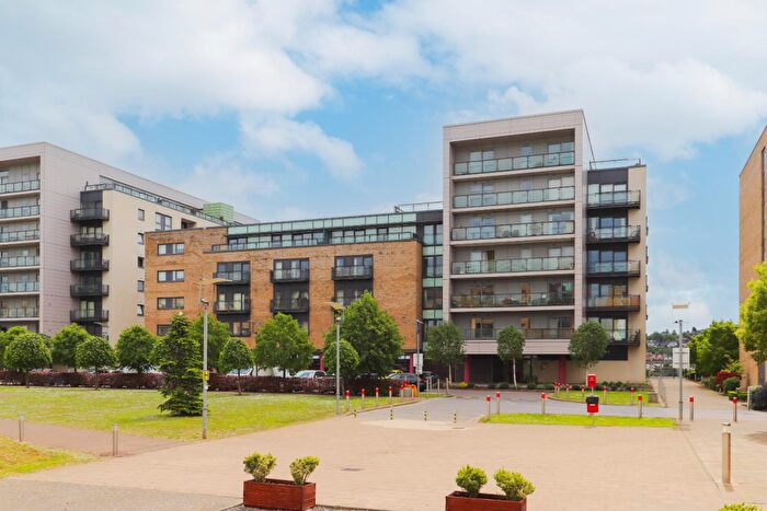 2 Bedroom Apartment To Rent In Breakwater House, Ferry Court, Cardiff, CF11