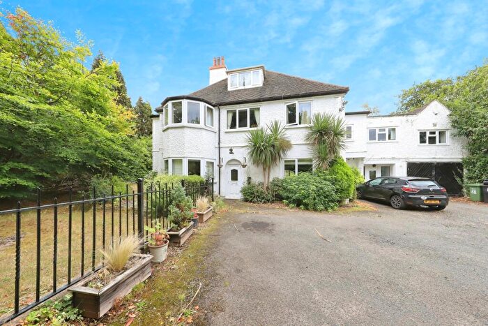 6 Bedroom Detached House For Sale In Hillgrove Crescent, Kidderminster, Worcestershire, DY10