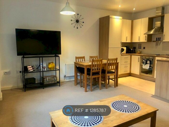 1 Bedroom Flat To Rent In Lockhart Road, Watford WD17