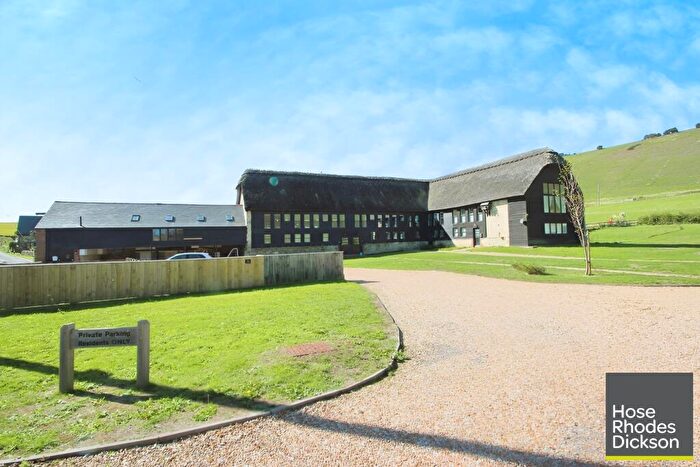 3 Bedroom Maisonette To Rent In Chillerton Farm Barns, Newport, PO30