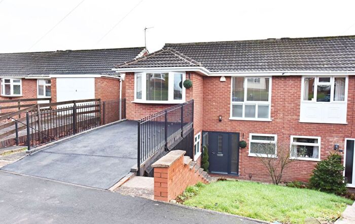 3 Bedroom Semi Detached House For Sale In Kingswinford, Eaton Place, DY6