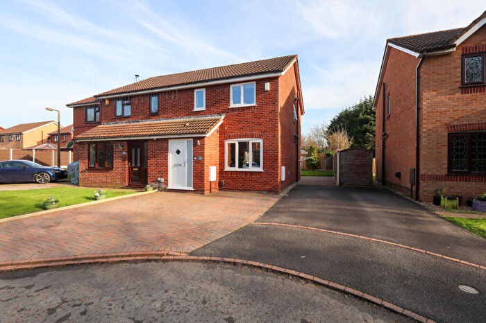 3 Bedroom Semi-Detached House For Sale In Eskham Close, Wesham, Preston, PR4