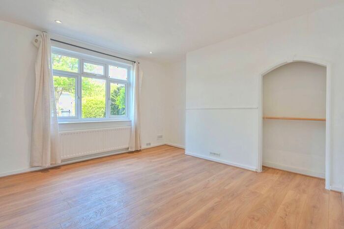 3 Bedroom Terraced House To Rent In King Henrys Road, Kingston, Kingston Upon Thames, KT1