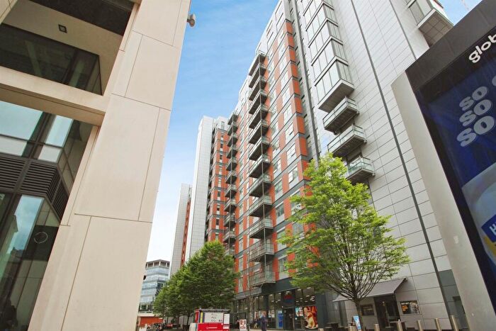 2 Bedroom Flat For Sale In Wellington Street, Leeds, LS1