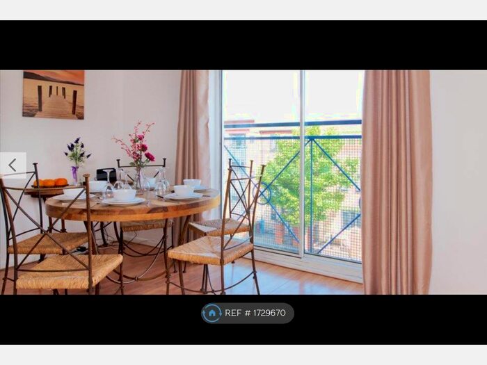 3 Bedroom Flat To Rent In Stretford Road, Manchester, M15