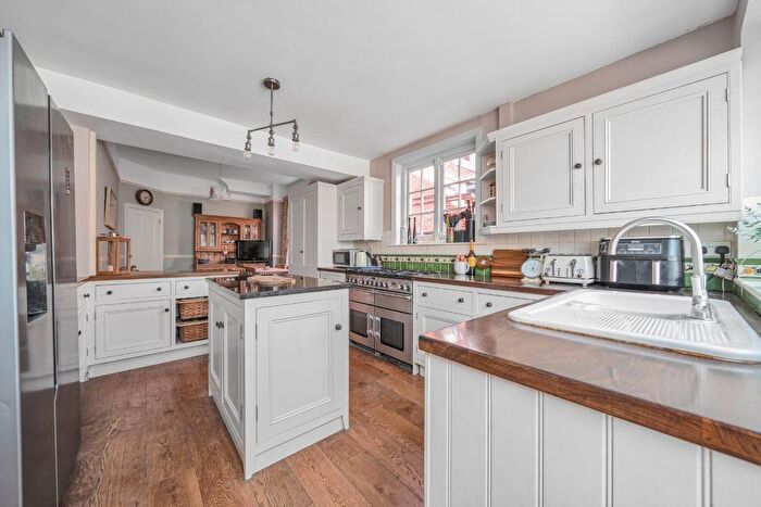 4 Bedroom Detached House For Sale In Langstone Road, Langstone, PO9