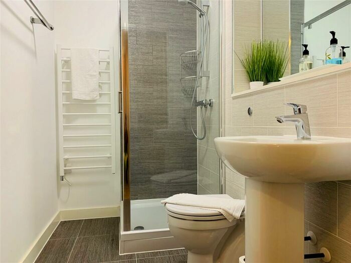 2 Bedroom Flat To Rent In Aire, Cross Green Lane, LS9