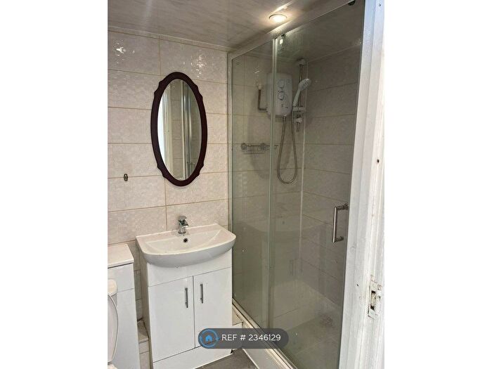 1 Bedroom Flat To Rent In Clifton Place, Newport, NP20