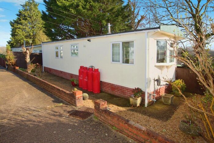 1 Bedroom Park Home For Sale In Winchester Road, Fair Oak, Eastleigh, SO50
