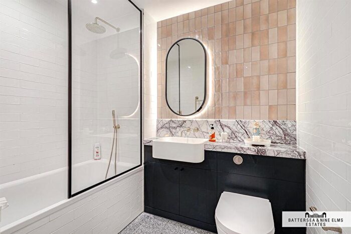 2 Bedroom Apartment To Rent In Legacy Building, Embassy Gardens, SW11
