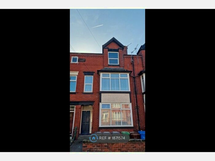 1 Bedroom Flat To Rent In Milton Grove, Manchester, M16
