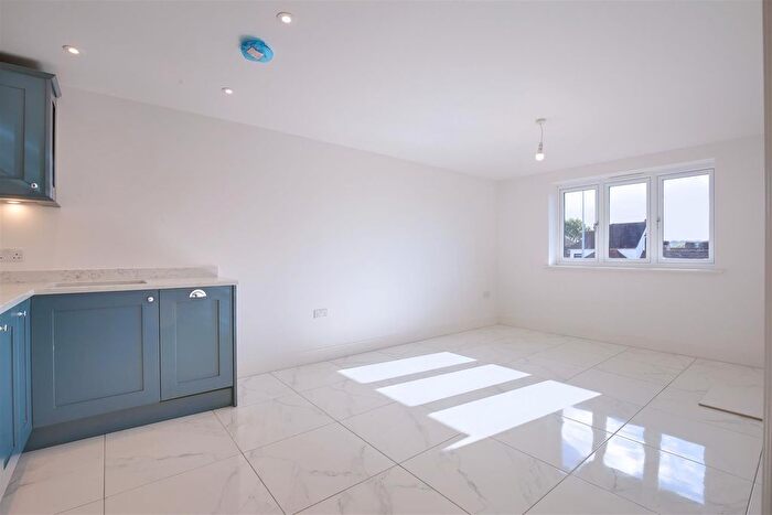 1 Bedroom Flat For Sale In Larsens House, Farm Hill Road, Waltham Abbey, EN9