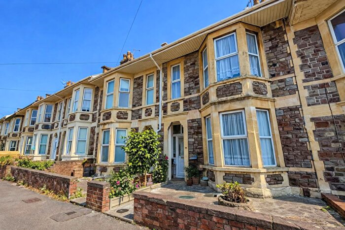 4 Bedroom House To Rent In Strathmore Road, Bristol, BS7