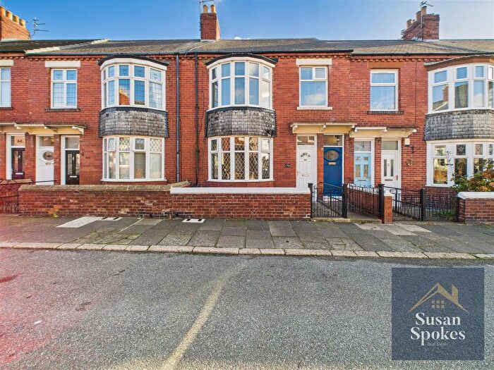 2 Bedroom Flat For Sale In Hepscott Terrace, South Shields, NE33