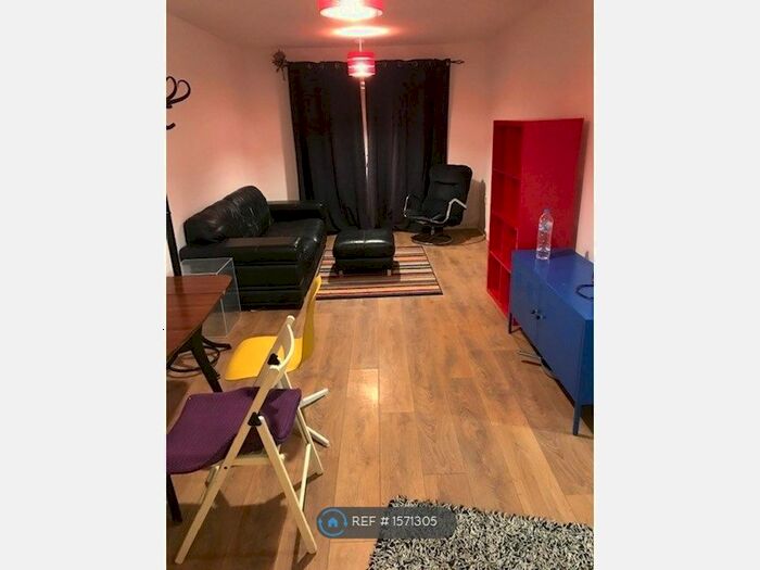 2 Bedroom Flat To Rent In Effra Parade, London, SW2