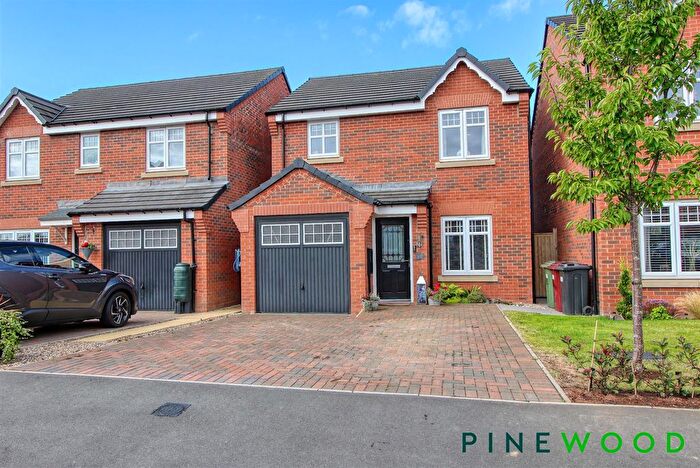 3 Bedroom Detached House To Rent In Farmhouse Way, Grassmoor, Chesterfield, Derbyshire, S42