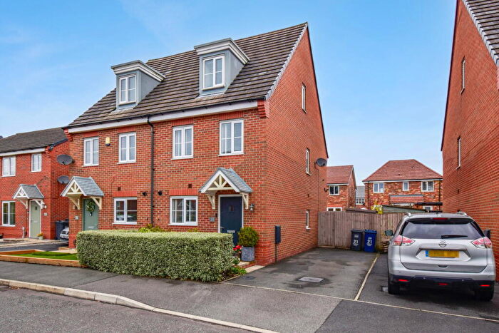3 Bedroom Semi-Detached House For Sale In Atlantean Drive, Leyland, PR25