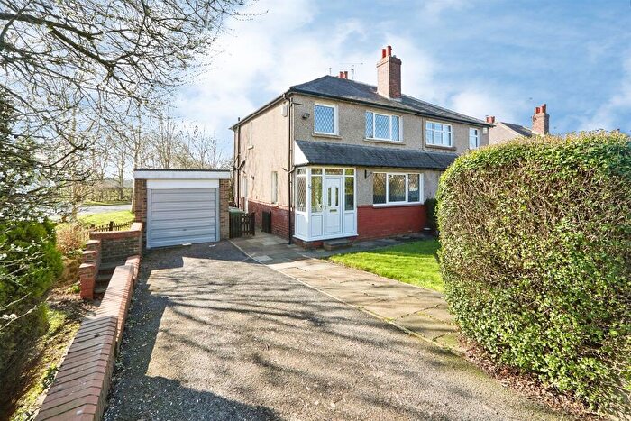 3 Bedroom Semi Detached House For Sale In New Road Side, Rawdon, Leeds, LS19
