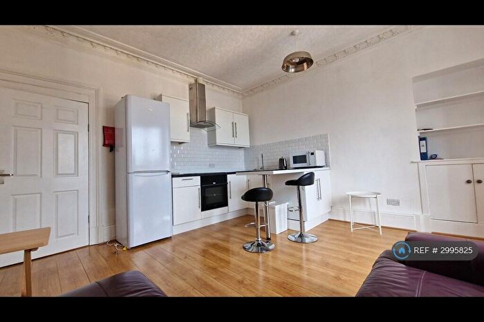 2 Bedroom Flat To Rent In Forest Park Road, Dundee, DD1