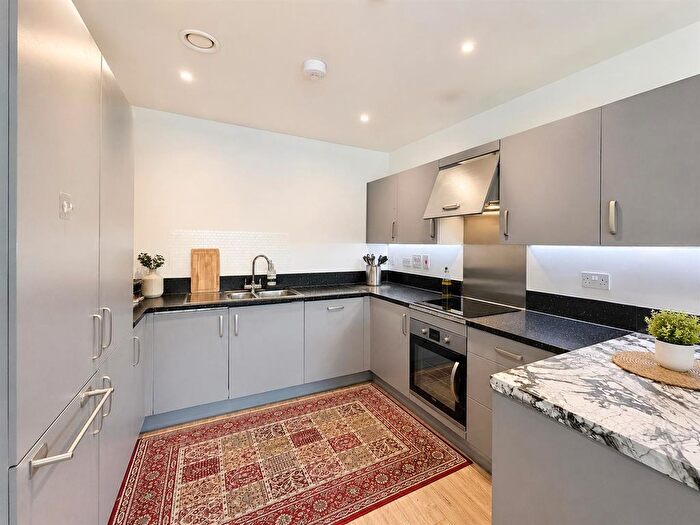 2 Bedroom Flat To Rent In Eden House, Lampton Road, Hounslow, TW3