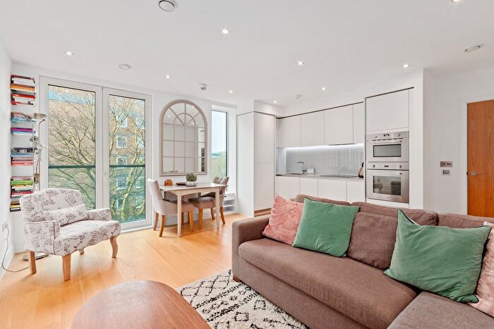 1 Bedroom Flat For Sale In Chiswick High Road, Gunnersbury, Chiswick, W4