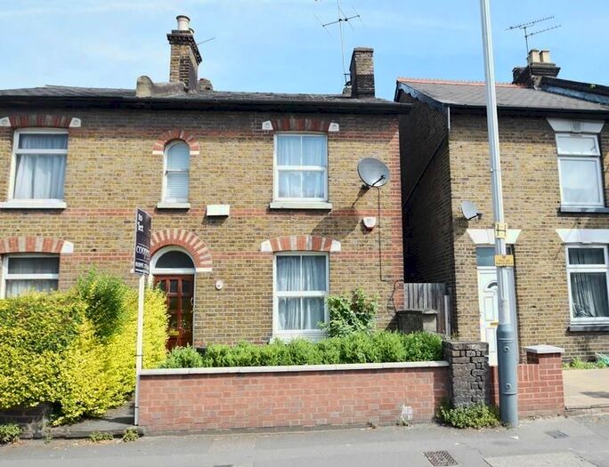 3 Bedroom Semi-Detached House To Rent In New Windsor Street, Uxbridge, UB8