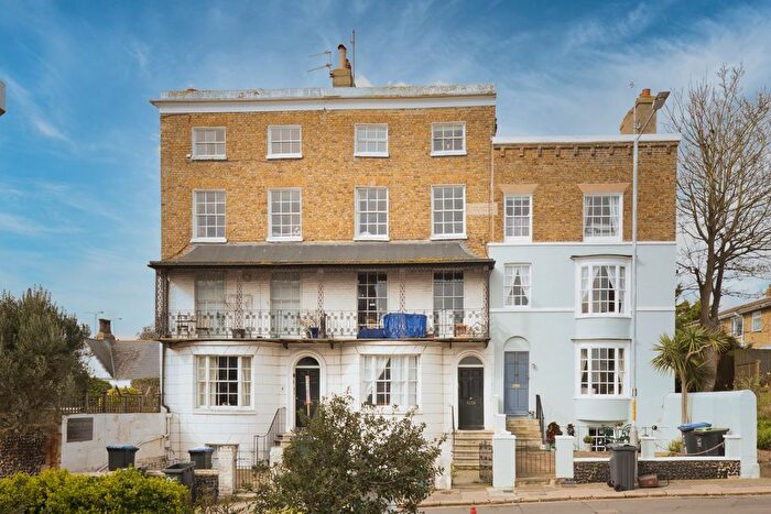 1 Bedroom Flat For Sale In Stone Road, Broadstairs, CT10