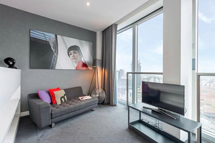 Studio To Rent In Rotunda, New Street, Birmingham, B2