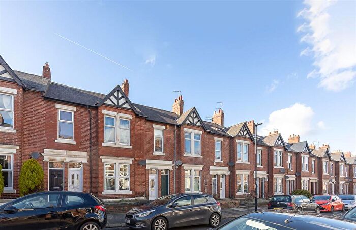 2 Bedroom Flat To Rent In Sandringham Road, Gosforth, Newcastle Upon Tyne, NE3