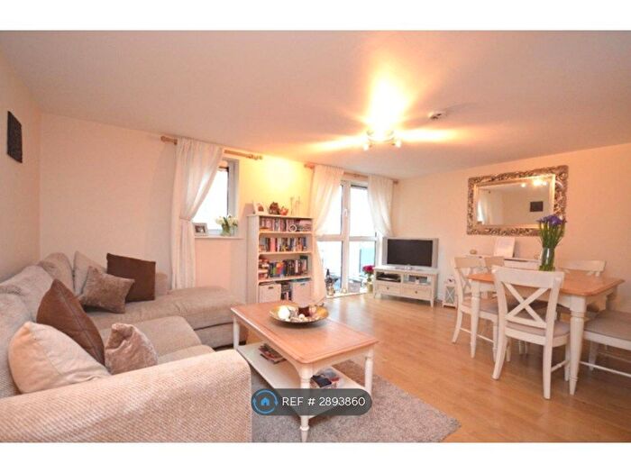 2 Bedroom Flat To Rent In Stretton Mansions, London, SE8